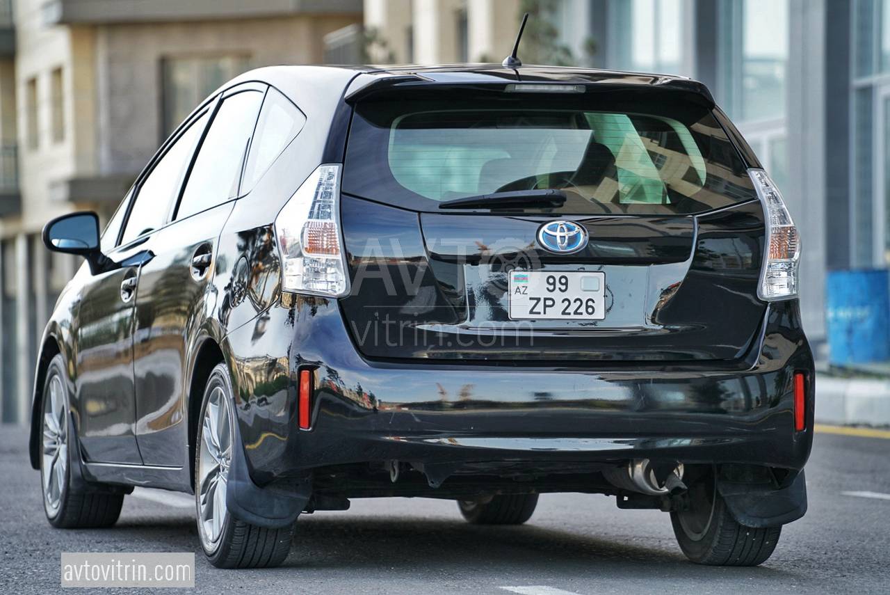 Toyota Prius V, 2014 il, 1.8 L, 115 872 km