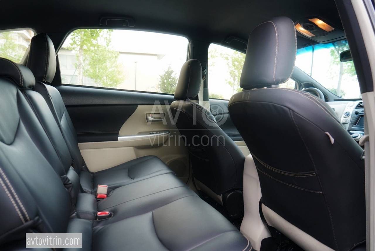 Toyota Prius V, 2014 il, 1.8 L, 115 872 km