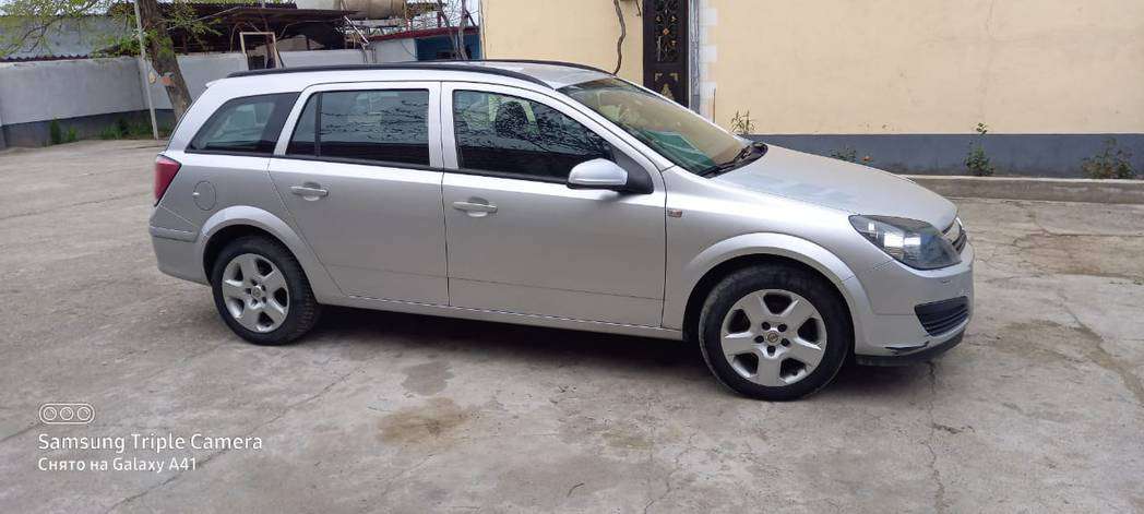 Opel Astra, 2005 il, 1.3 L, 225 300 km