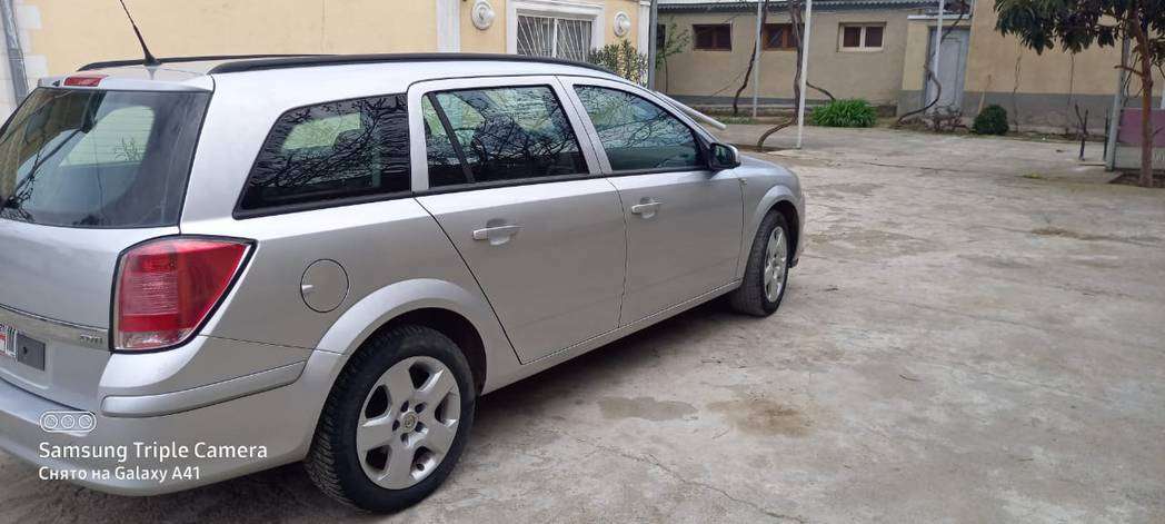 Opel Astra, 2005 il, 1.3 L, 225 300 km