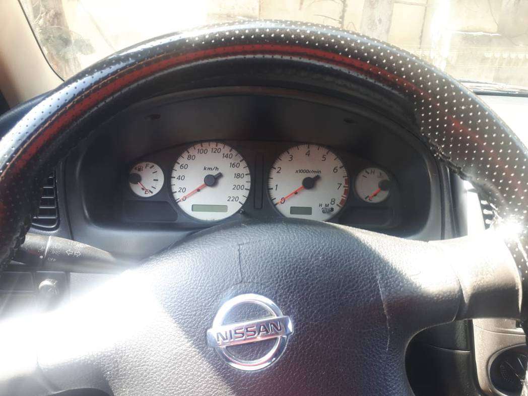 Nissan Sunny, 2008 il, 1.3 L, 378 000 km