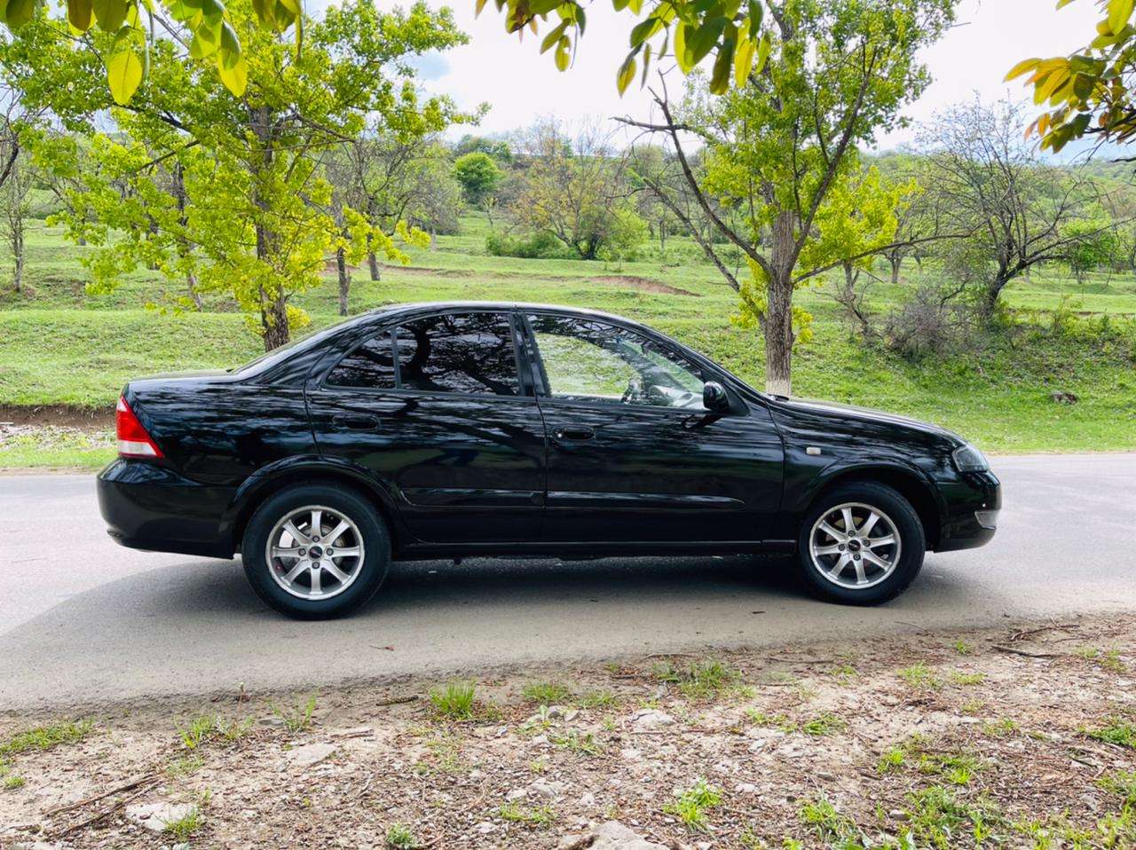 Nissan Sunny, 2006 il, 1.6 L, 220 000 km