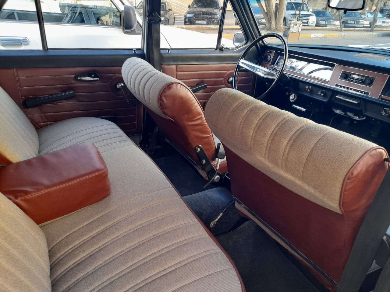 GAZ 24, 1984 il, 2.4 L, 68 000 km