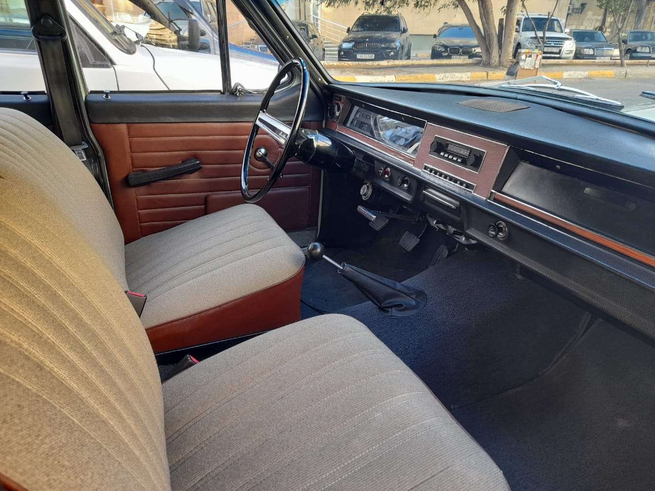 GAZ 24, 1984 il, 2.4 L, 68 000 km