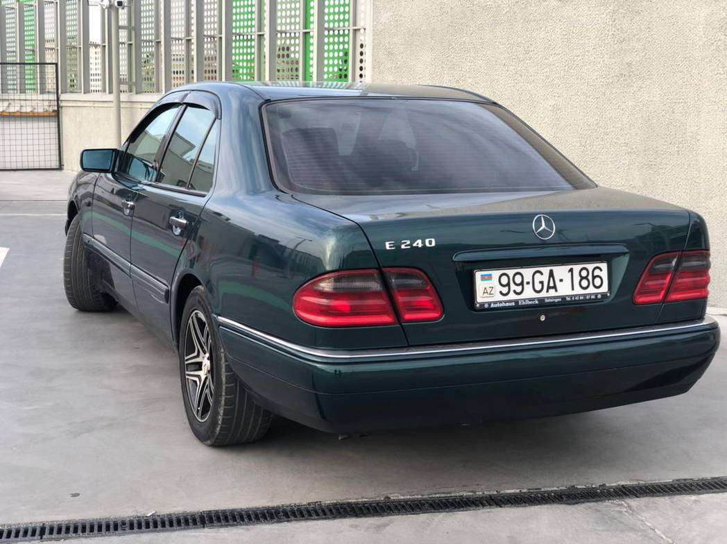Mercedes E 240, 1998 il, 2.4 L, 280 000 km