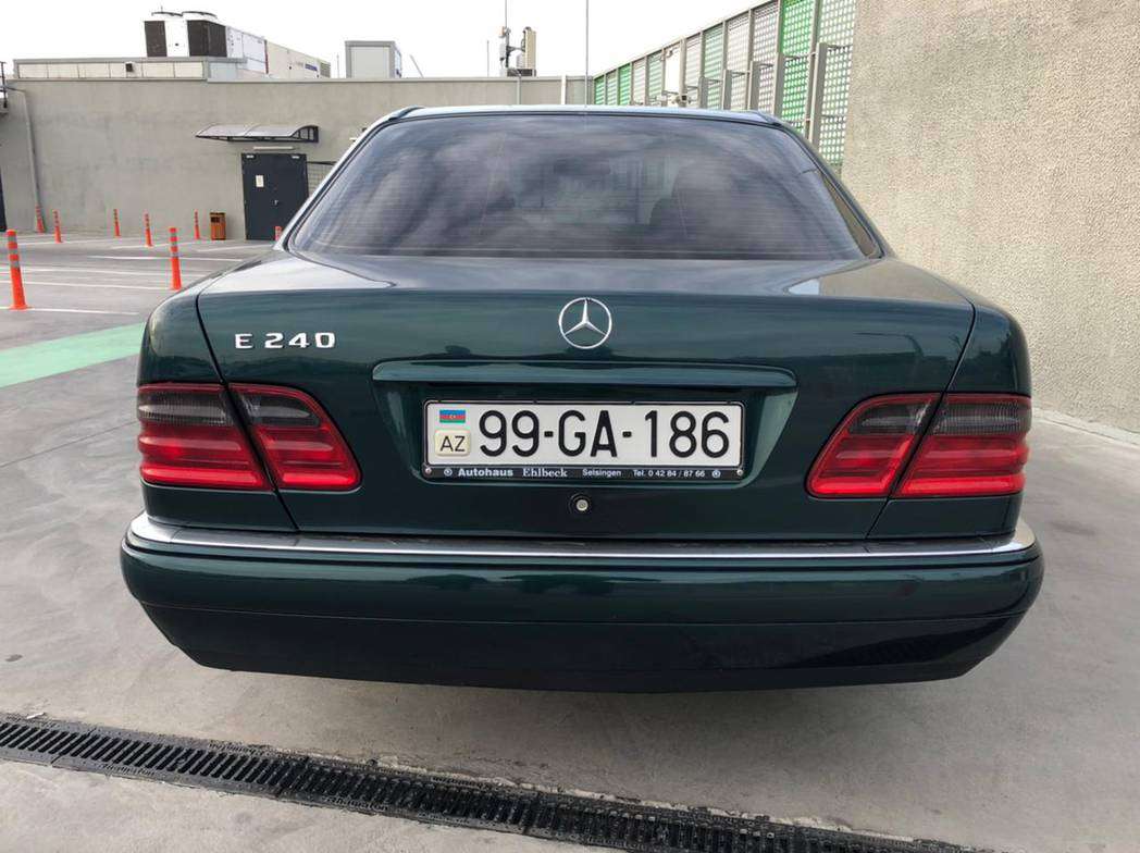 Mercedes E 240, 1998 il, 2.4 L, 280 000 km