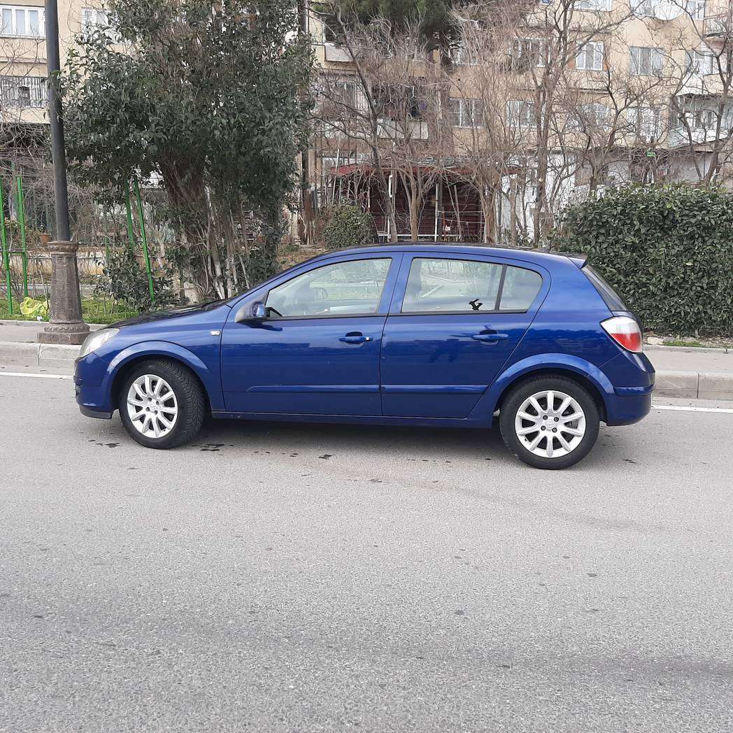 Opel Astra, 2005 il, 1.5 L, 223 418 km