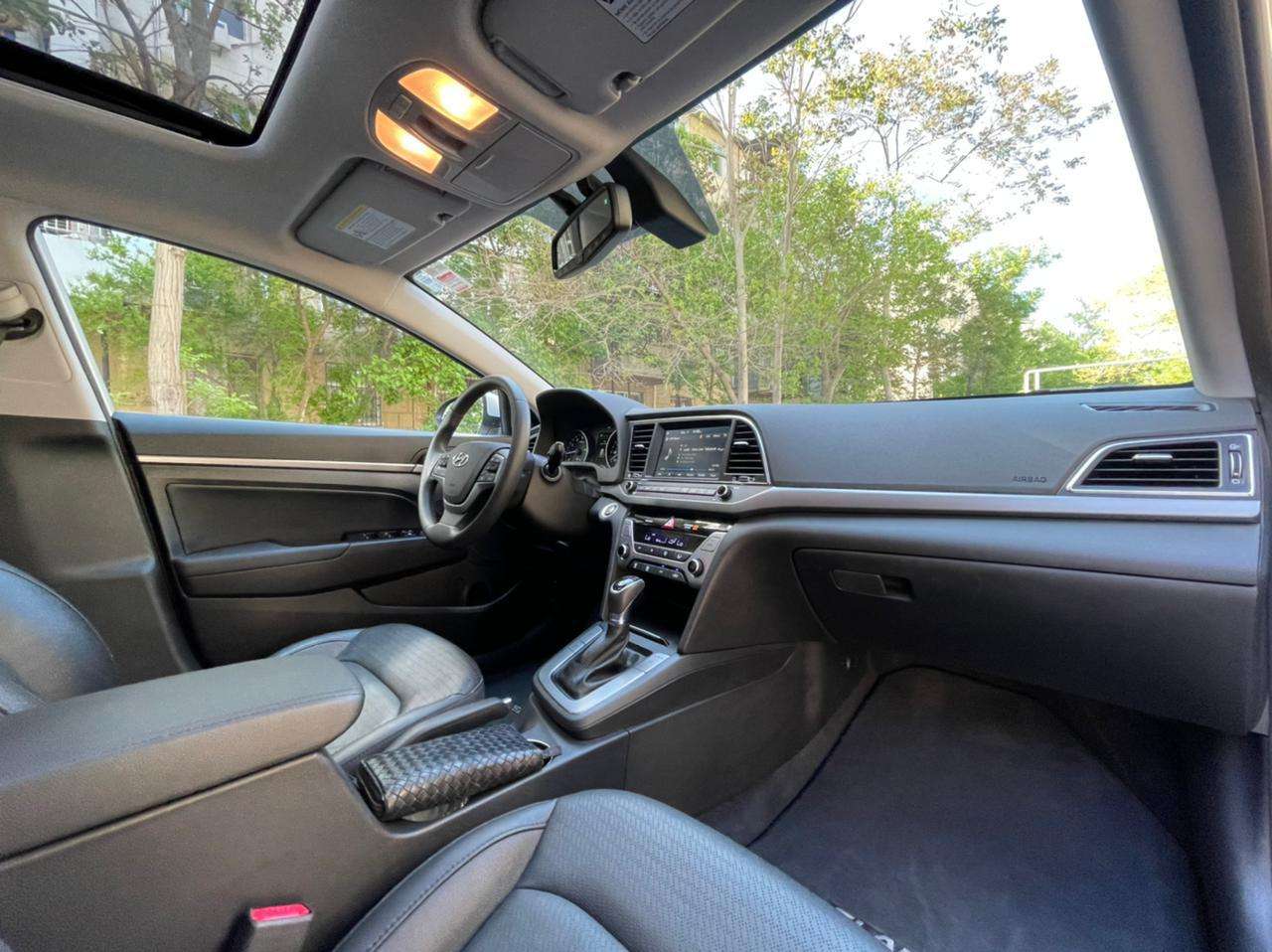 Hyundai Elantra, 2016 il, 2.0 L, 50 555 km
