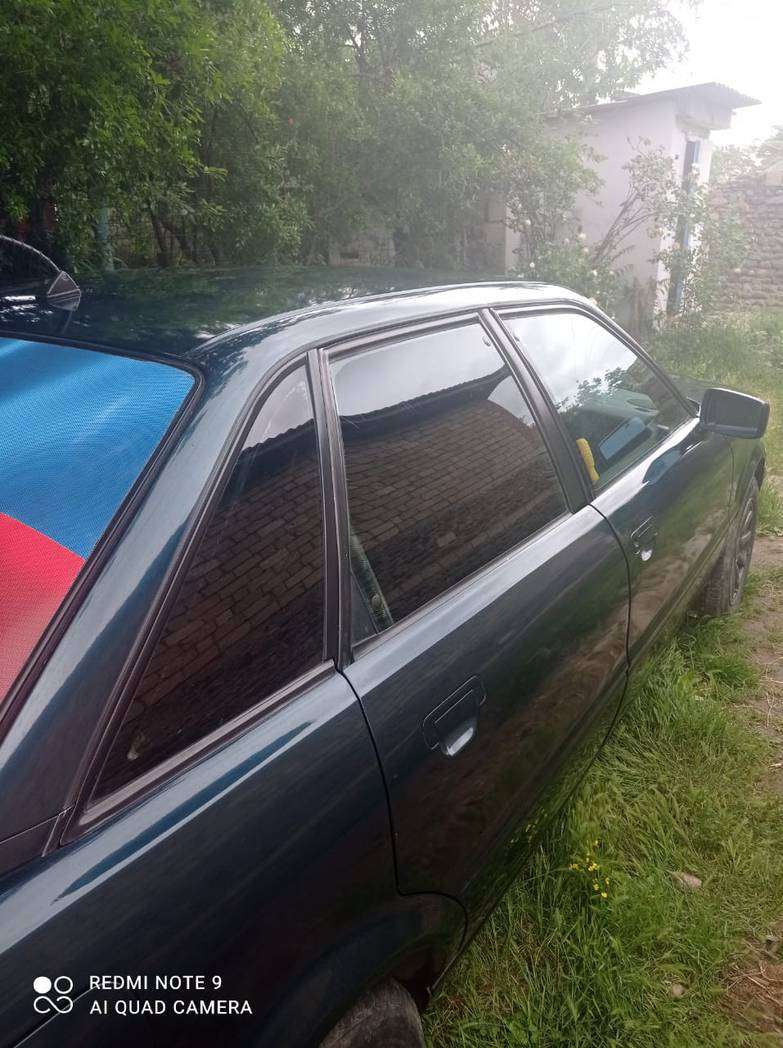 Audi 80, 1994 il, 2.0 L, 350 000 km