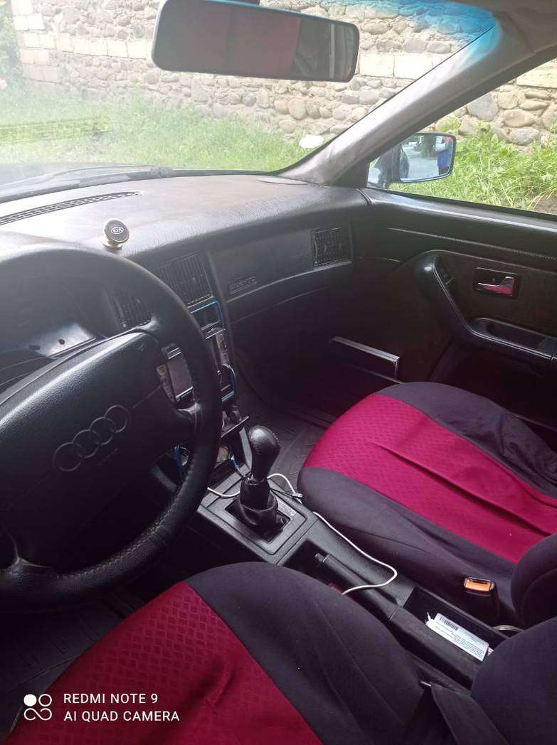Audi 80, 1994 il, 2.0 L, 350 000 km