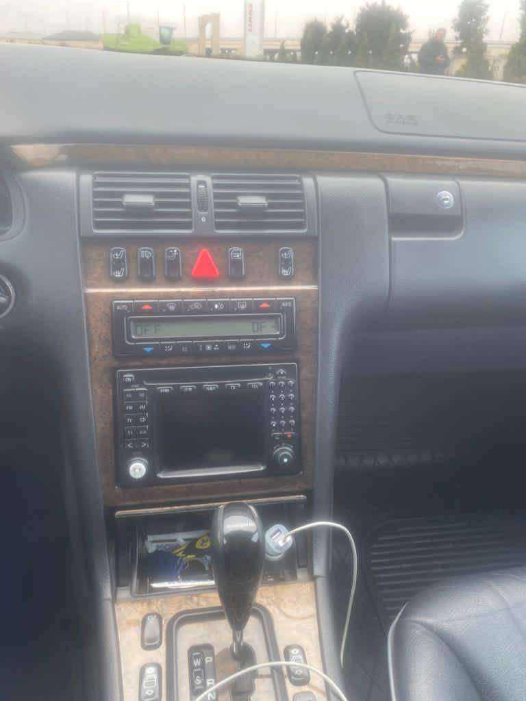Mercedes E 320, 2001 il, 3.2 L, 300 000 km