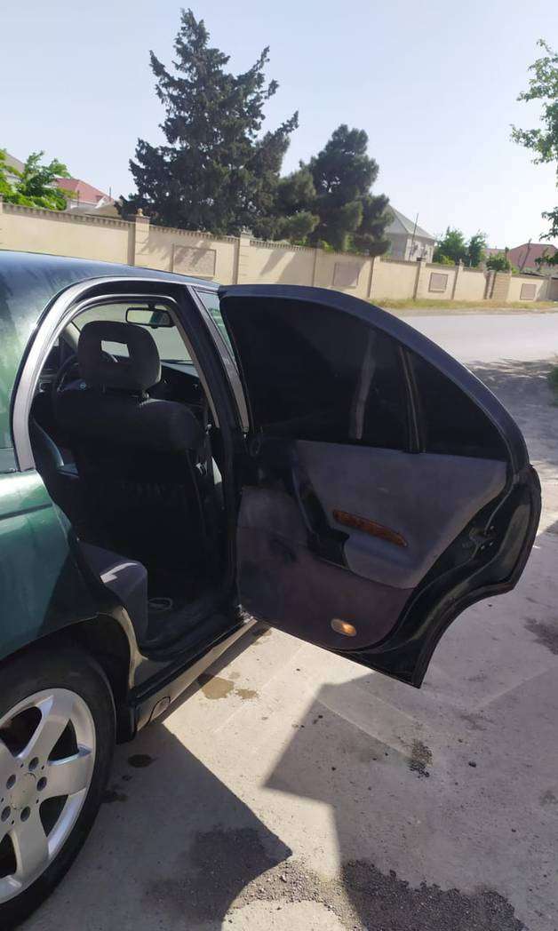 Opel Omega, 1996 il, 2.0 L, 400 000 km
