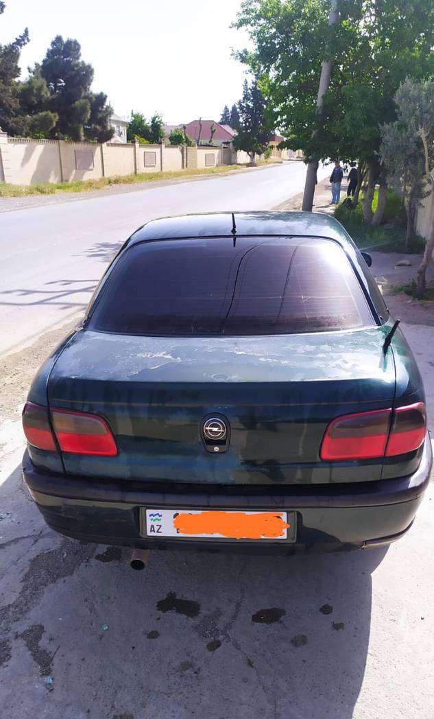 Opel Omega, 1996 il, 2.0 L, 400 000 km