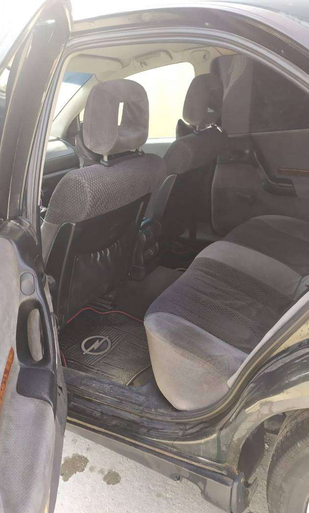 Opel Omega, 1996 il, 2.0 L, 400 000 km