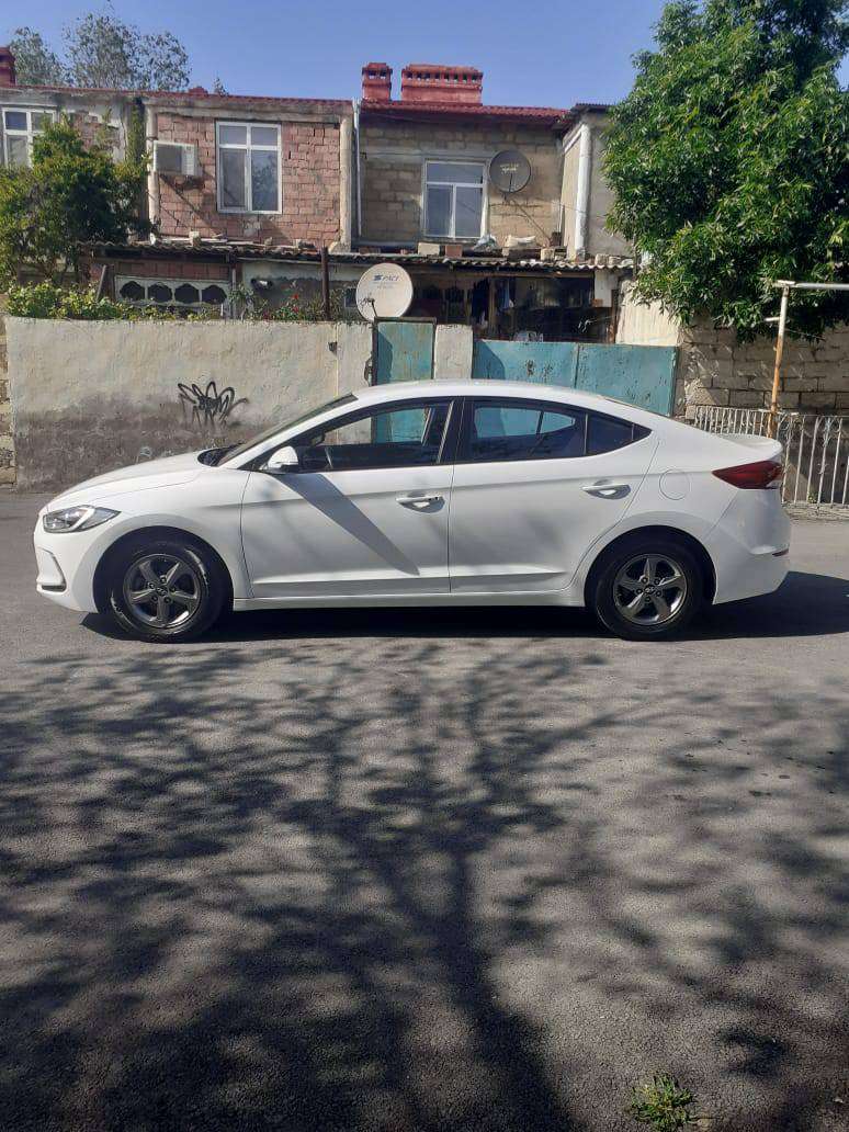 Hyundai Elantra, 2016 il, 1.6 L, 66 000 km