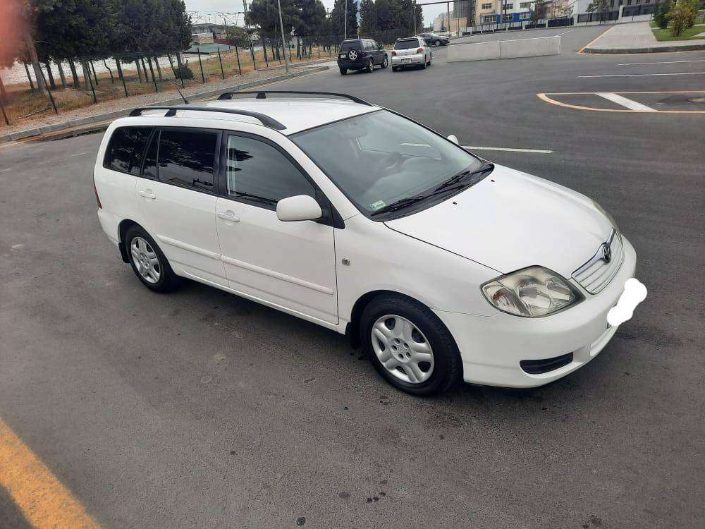 Toyota Corolla, 2005 il, 1.4 L, 179 000 km