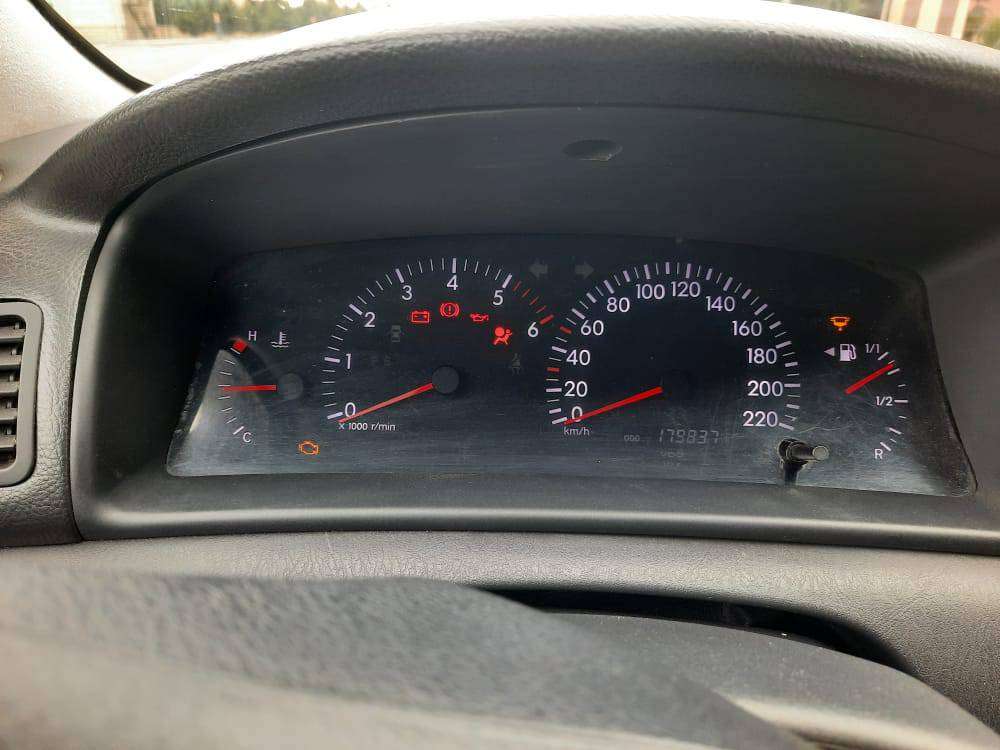 Toyota Corolla, 2005 il, 1.4 L, 179 000 km