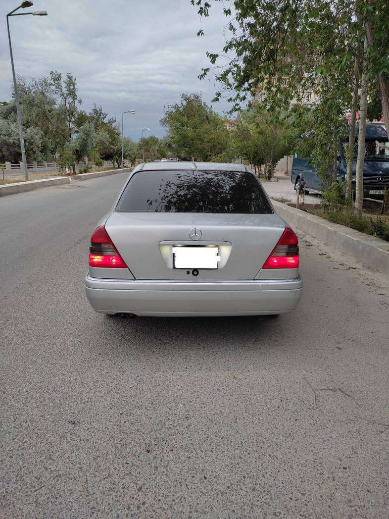 Mercedes C 230, 1996 il, 2.3 L, 400 025 km