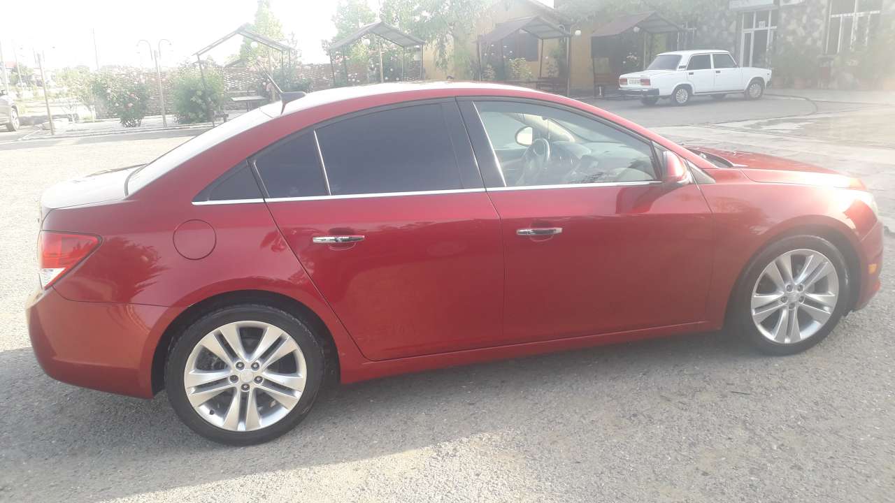 Chevrolet Cruze, 2013 il, 1.4 L, 333 333 km