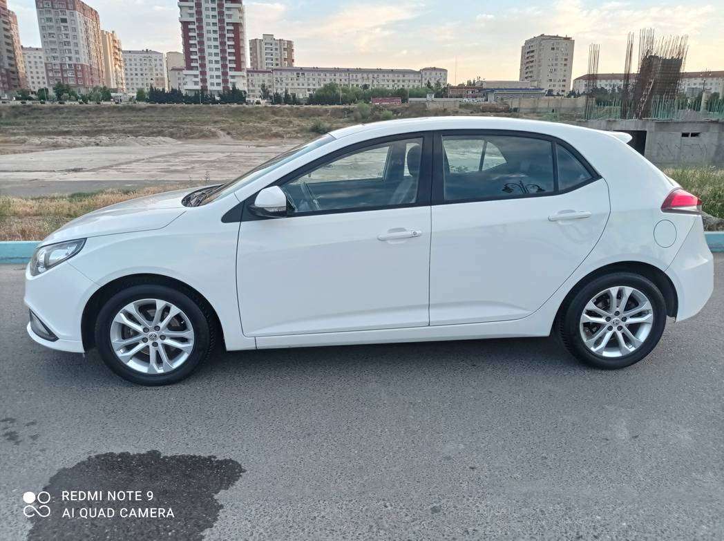 MG 5, 2014 il, 1.5 L, 165 000 km