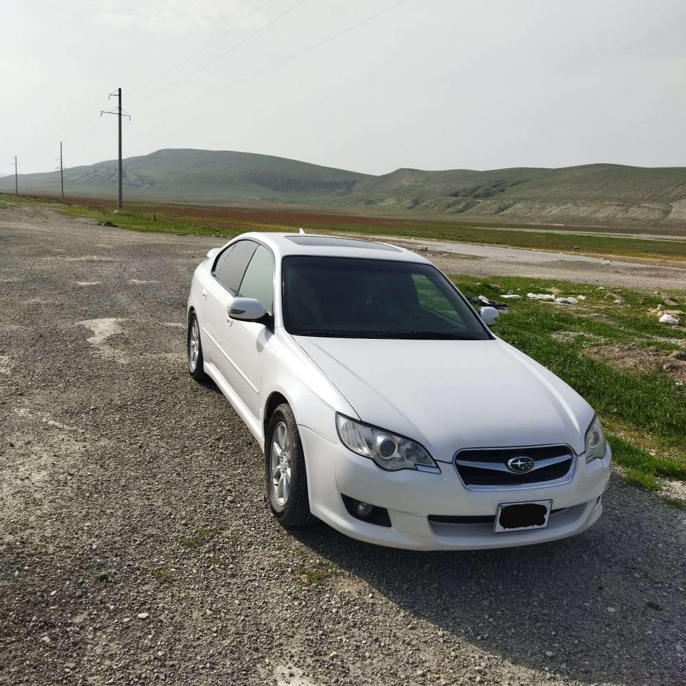 Subaru Legacy, 2008 il, 2.5 L, 215 000 km