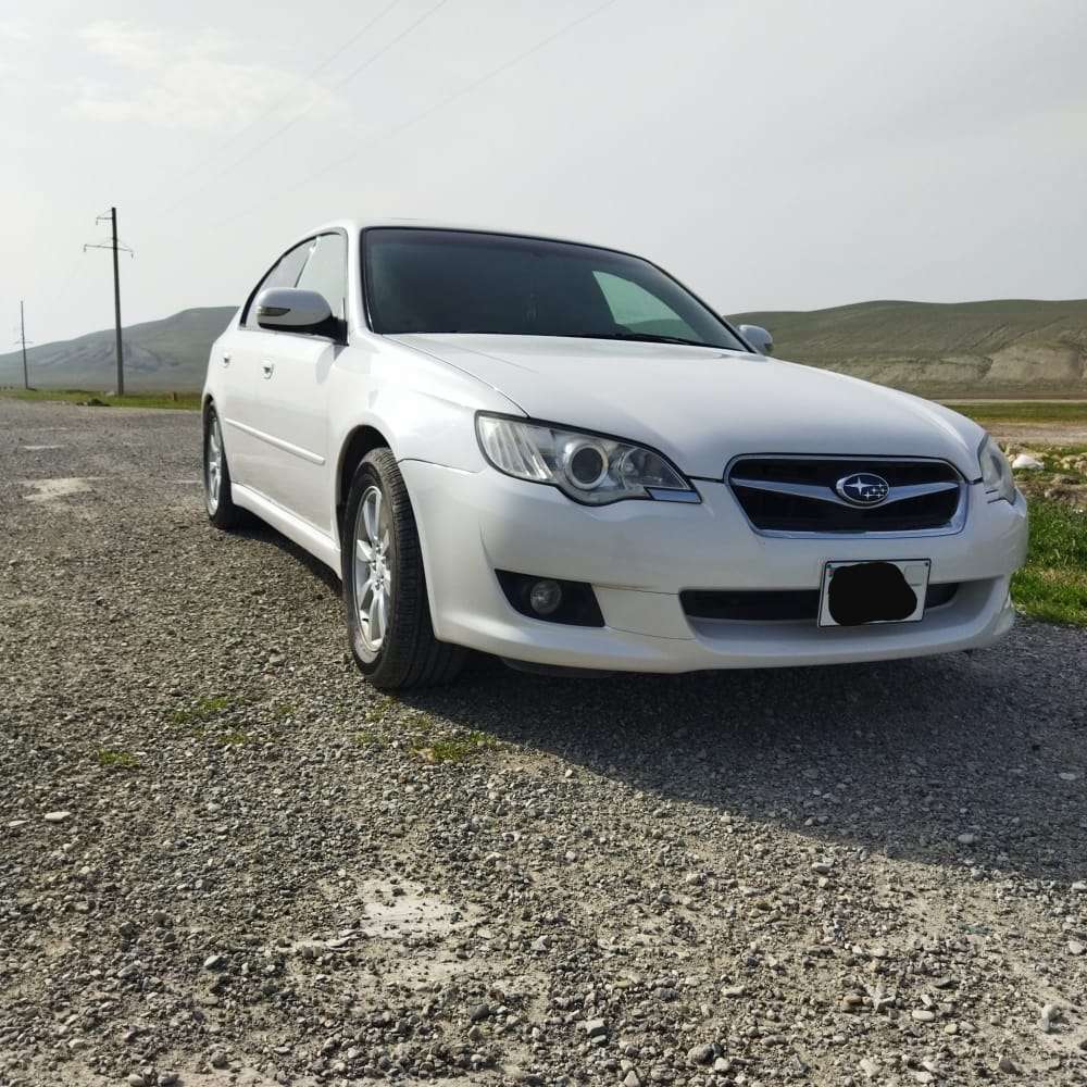 Subaru Legacy, 2008 il, 2.5 L, 215 000 km