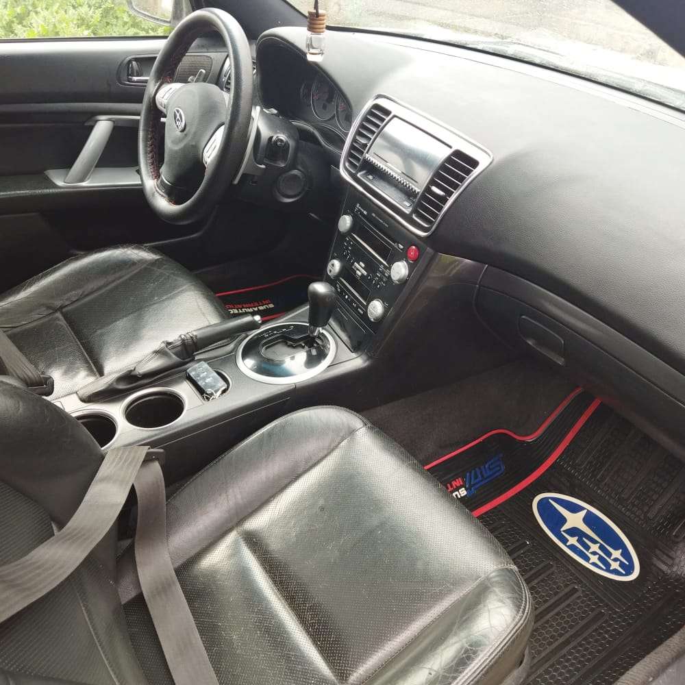 Subaru Legacy, 2008 il, 2.5 L, 215 000 km