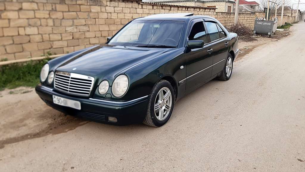 Mercedes E 240, 1999 il, 0.25 L, 260 km