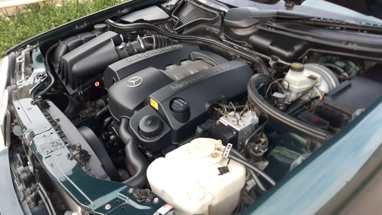 Mercedes E 240, 1999 il, 0.25 L, 260 km