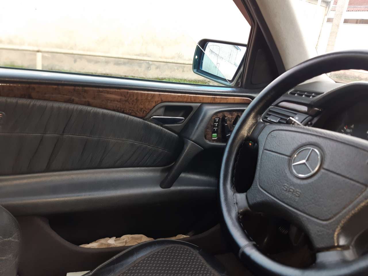 Mercedes E 240, 1999 il, 0.25 L, 260 km