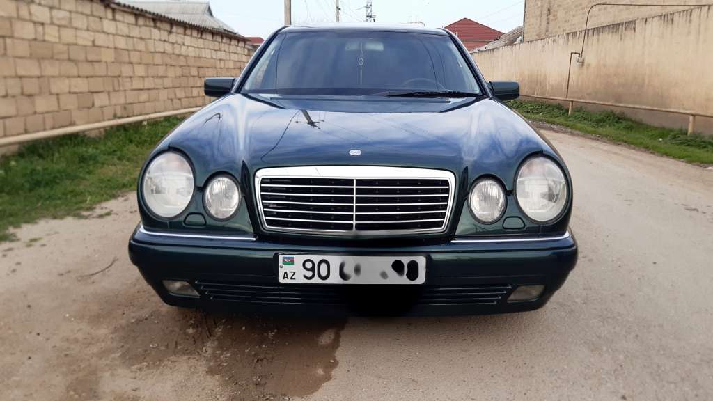 Mercedes E 240, 1999 il, 0.25 L, 260 km