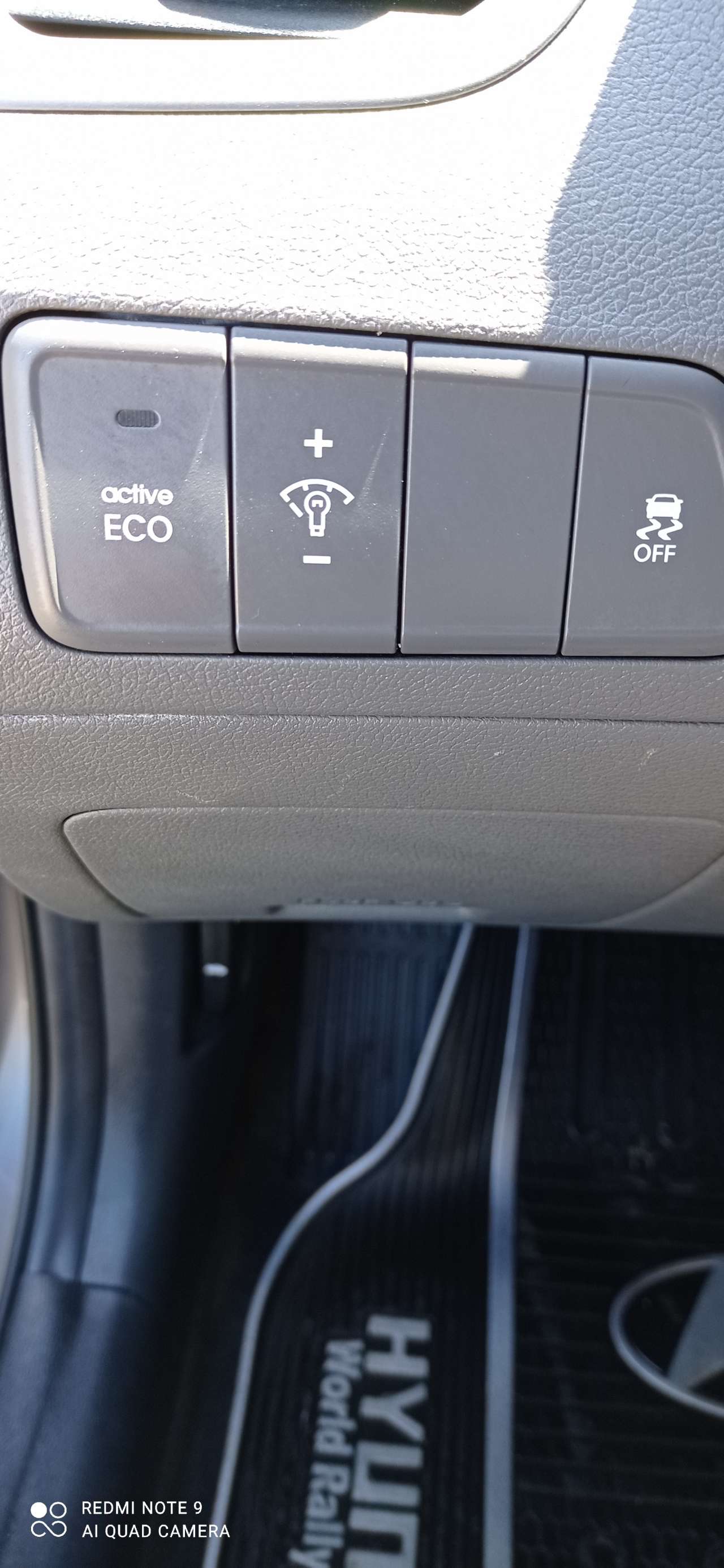 Hyundai Elantra, 2014 il, 1.8 L, 129 000 km