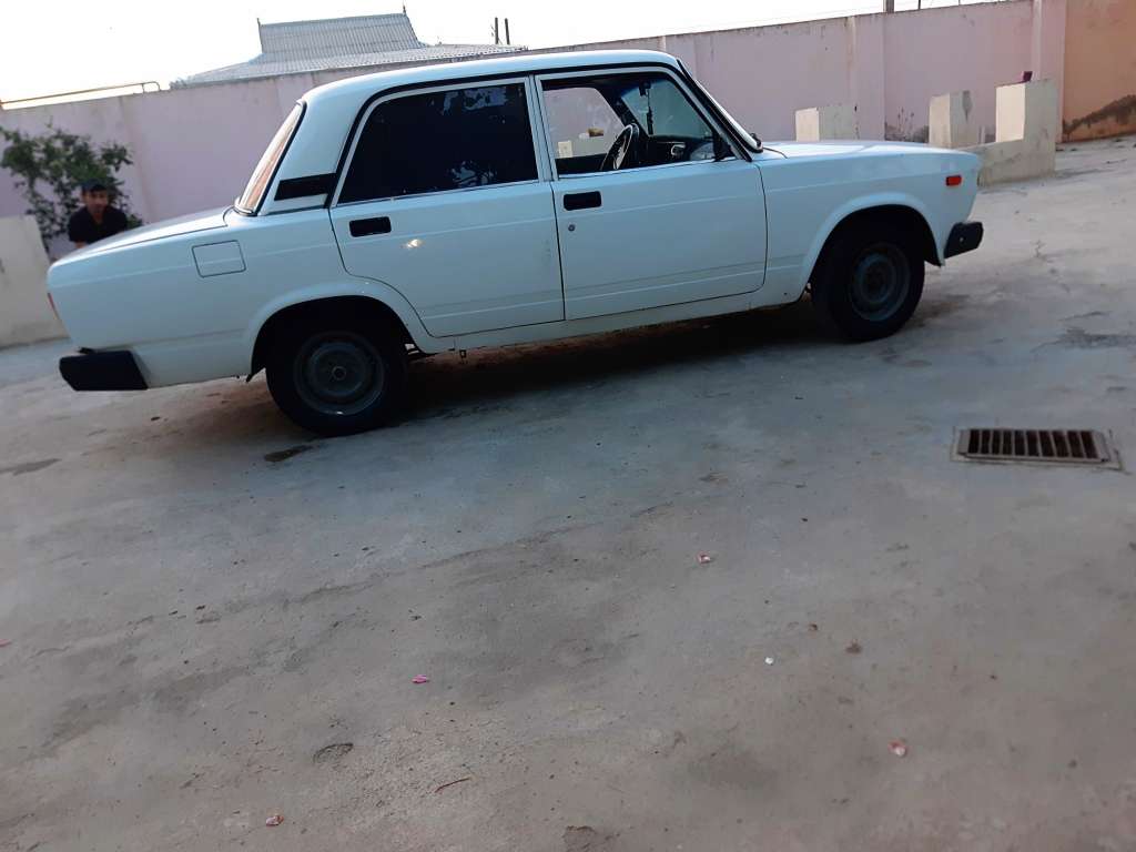 LADA (VAZ) 2107, 1998 il, 0.15 L, 200 km