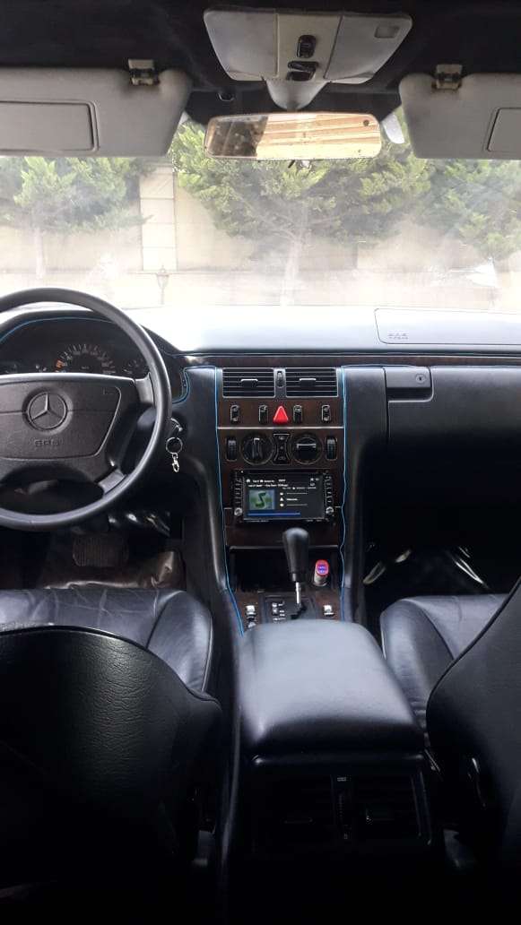 Mercedes E 200, 1996 il, 2.0 L, 56 000 km