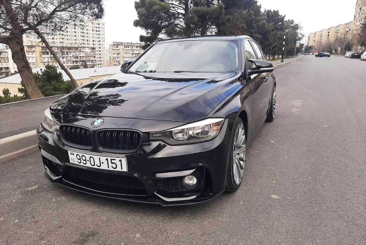 BMW 320, 2015 il, 2.0 L, 210 000 km
