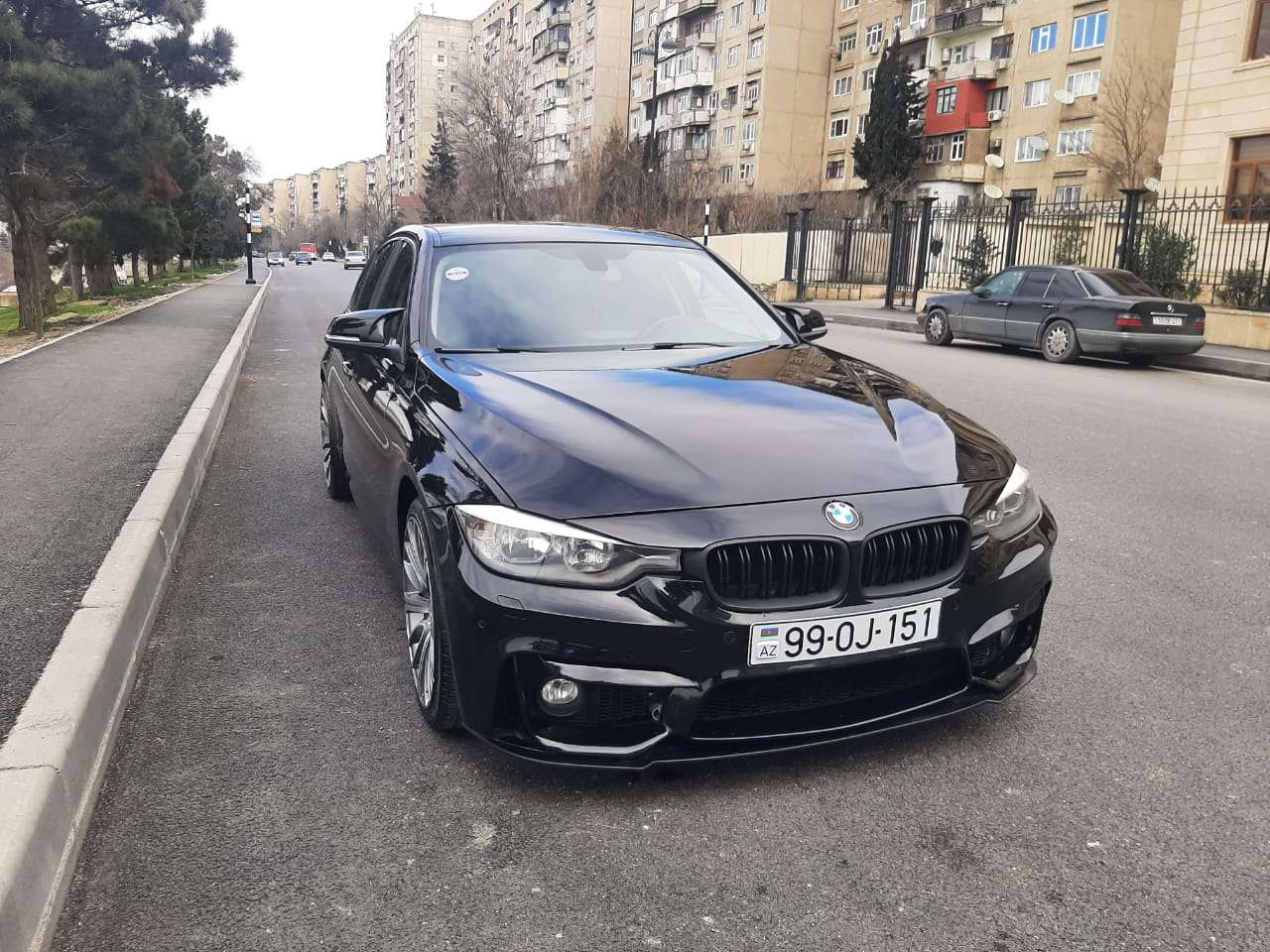 BMW 320, 2015 il, 2.0 L, 210 000 km