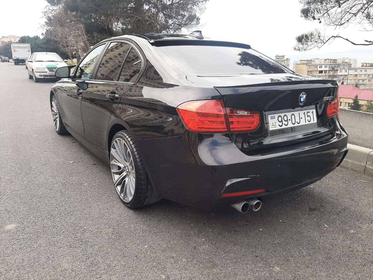 BMW 320, 2015 il, 2.0 L, 210 000 km