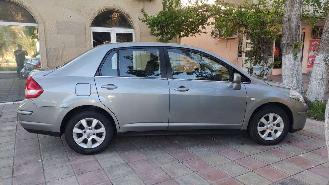 Nissan Tiida, 2007 il, 1.5 L, 198 000 km