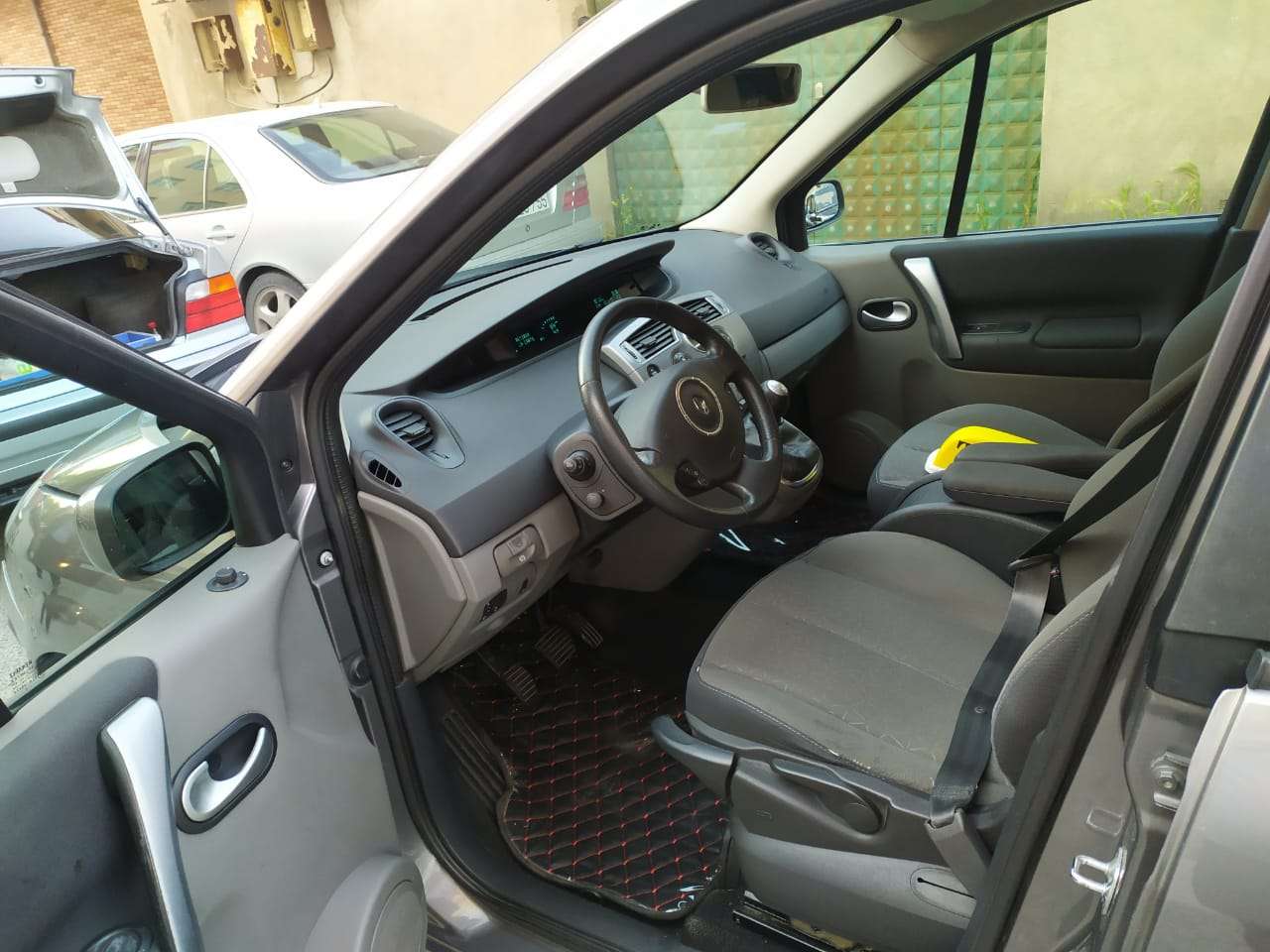 Renault Scenic, 2009 il, 1.5 L, 220 000 km