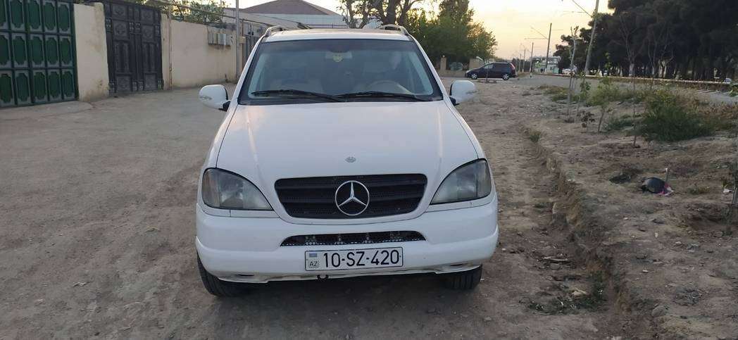 Mercedes ML 320, 2001 il, 3.2 L, 220 000 km