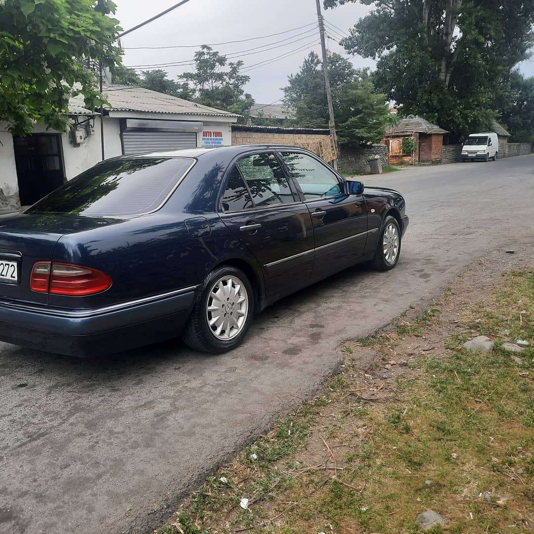 Mercedes E 240, 1997 il, 2.4 L, 317 210 km