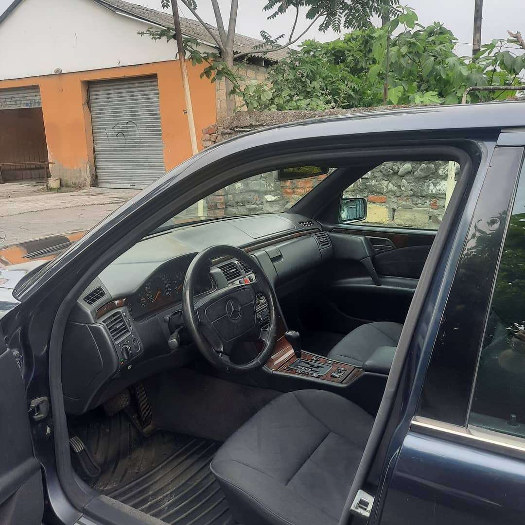 Mercedes E 240, 1997 il, 2.4 L, 317 210 km