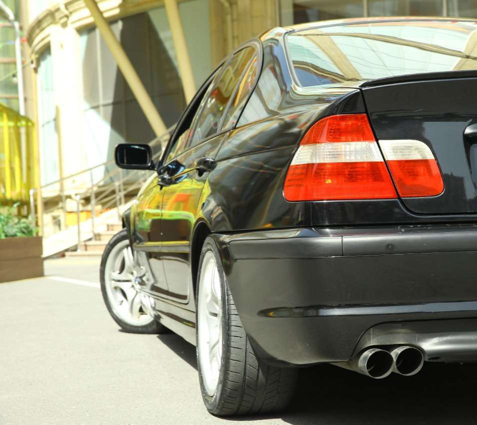 BMW 320, 2005 il, 2.2 L, 240 000 km