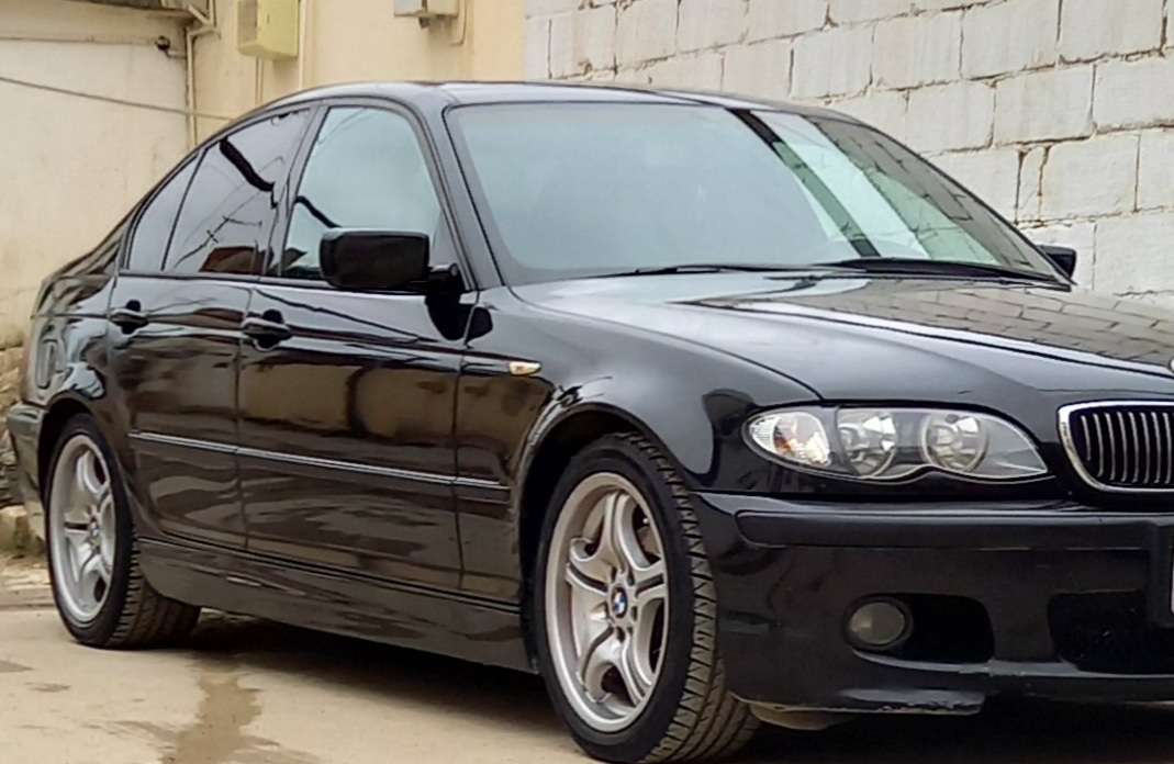 BMW 320, 2005 il, 2.2 L, 240 000 km