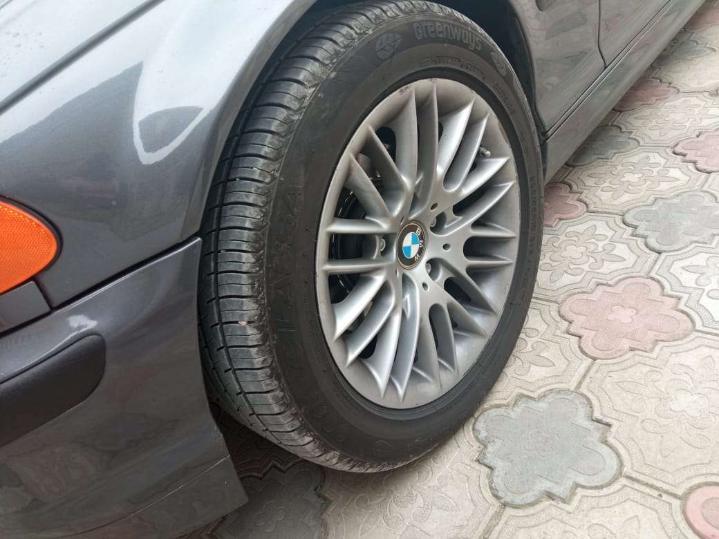 BMW 520, 2001 il, 1.6 L, 400 000 km