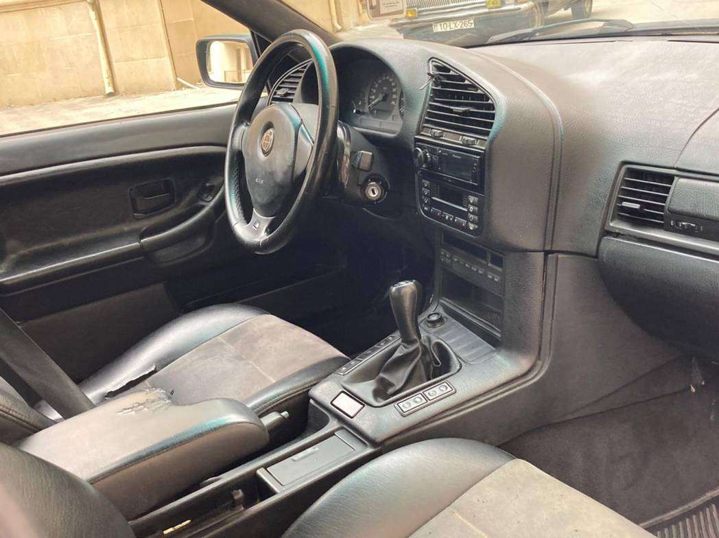BMW 320, 1996 il, 2.0 L, 442 000 km