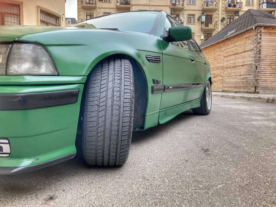BMW 320, 1996 il, 2.0 L, 442 000 km