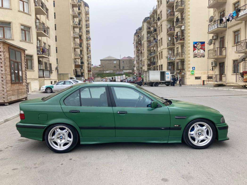 BMW 320, 1996 il, 2.0 L, 442 000 km