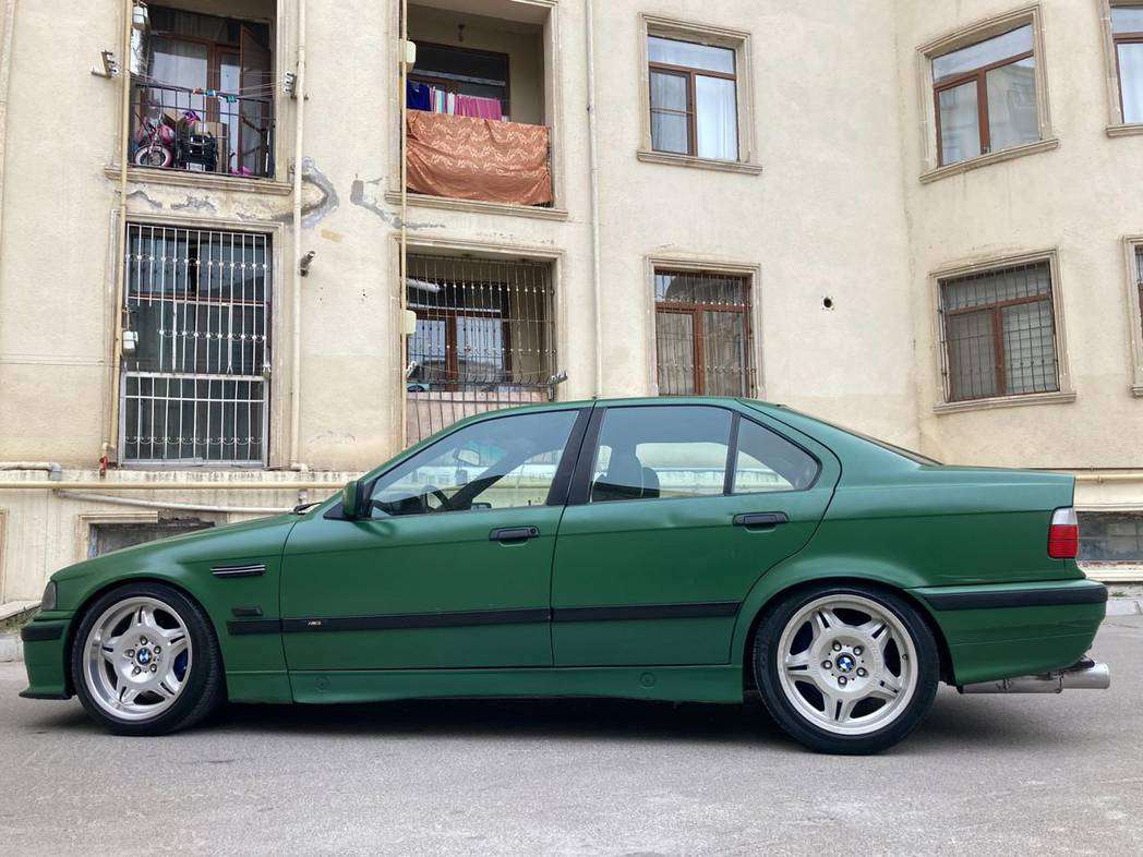 BMW 320, 1996 il, 2.0 L, 442 000 km