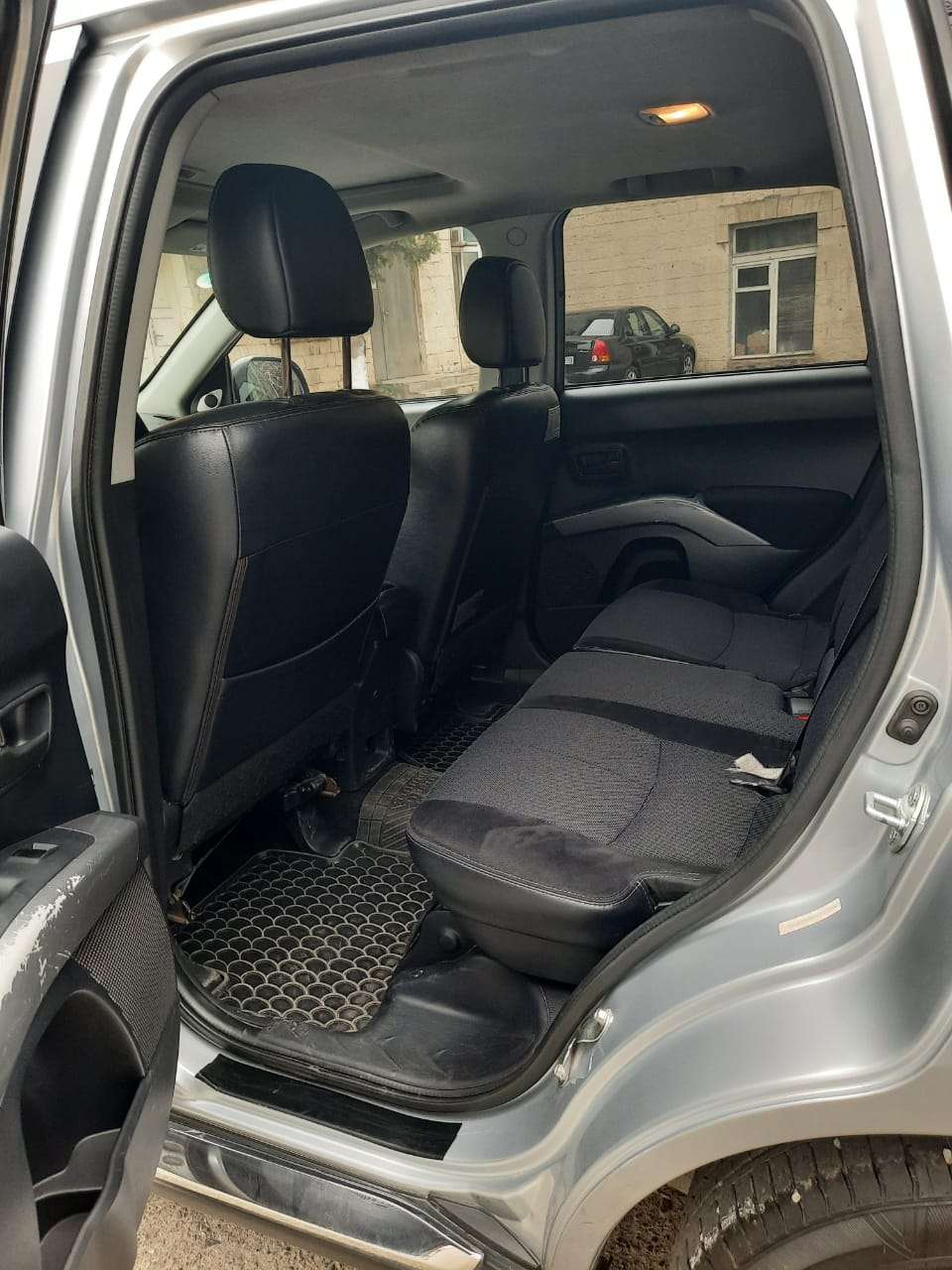 Mitsubishi Outlander, 2008 il, 2.4 L, 258 000 km